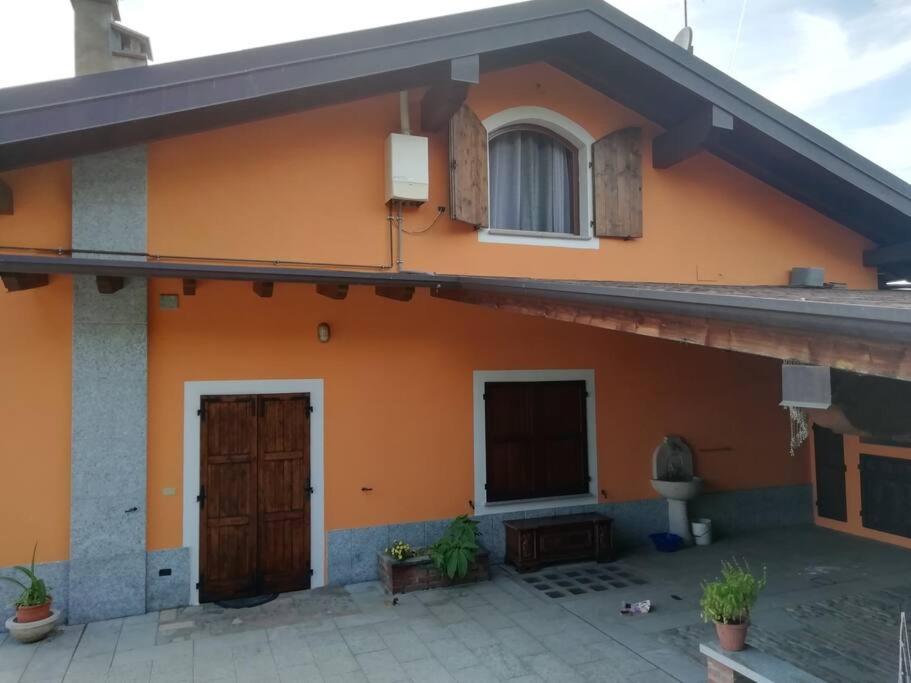 Un Bell Incontro Apartment Borgo Ticino Bagian luar foto