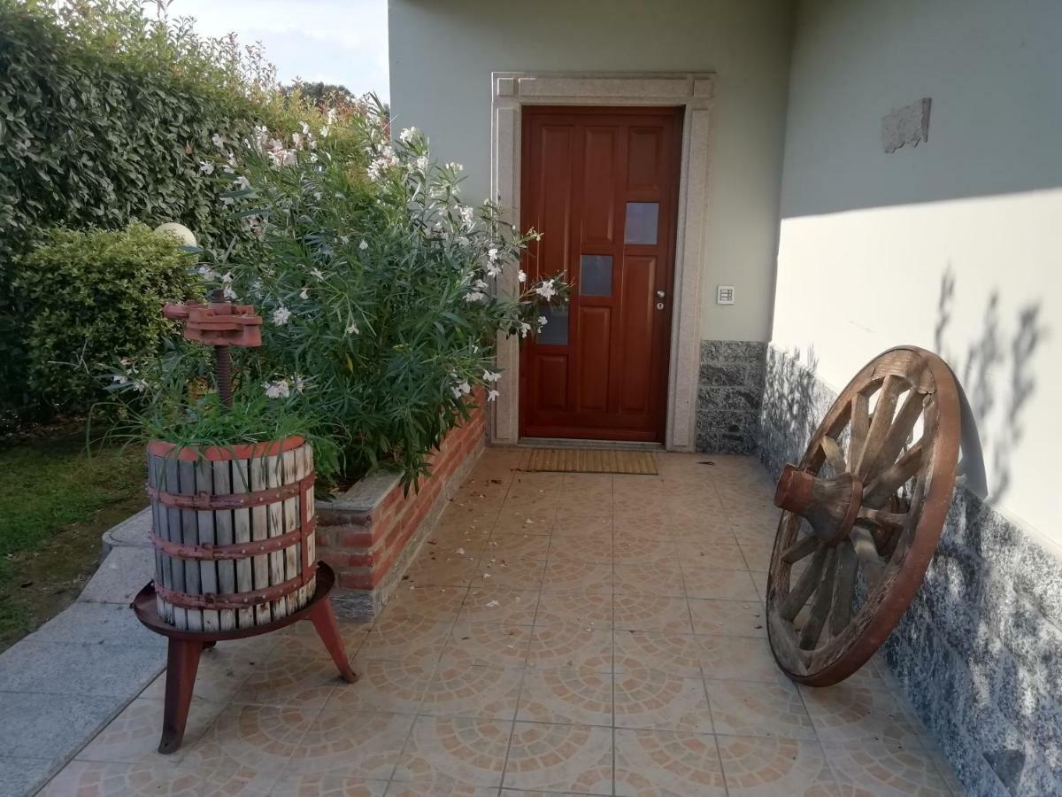 Un Bell Incontro Apartment Borgo Ticino Bagian luar foto